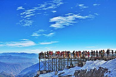 E3 2021：巨兽乱斗游戏《Gigabash》公布预告片